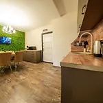 Apartment Crown Life