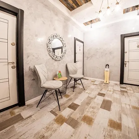 Crown Life Appartement *