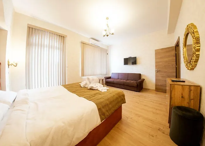 Apartamento Crown Life