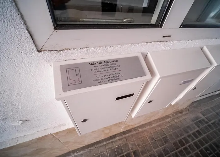 Crown Life Apartment Sofia